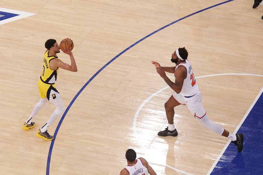 Tyrese Haliburton rozhodl první zápas finále Východní konference NBA.