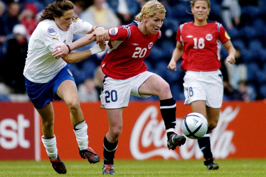 Klaveness playing for Norway in 2005