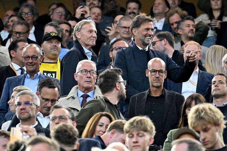 Watzke (l.) und Klopp während des Supercups in Dortmund Watzke (l.) und Klopp während des Supercups in Dortmund