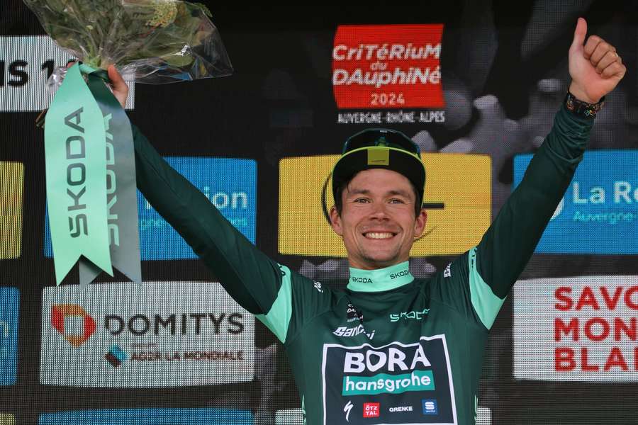 Primoz Roglic won het Critérium du Dauphiné met slechts acht seconden voorsprong