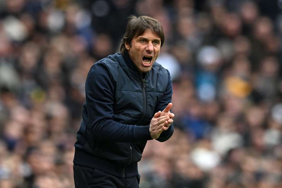 Antonio Conte igen tilbage på sidelinjen hos Tottenham.