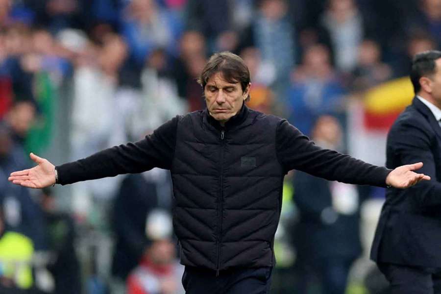 Podle Renicy může za zranění Neapole přístup Conteho