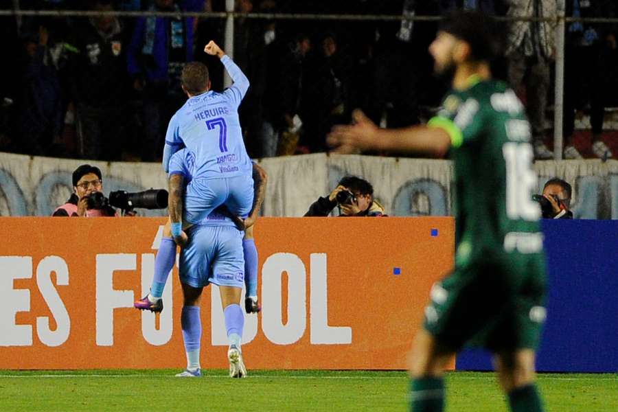 O Palmeiras, com time reserva, não foi capaz de bater o Bolívar em La Paz