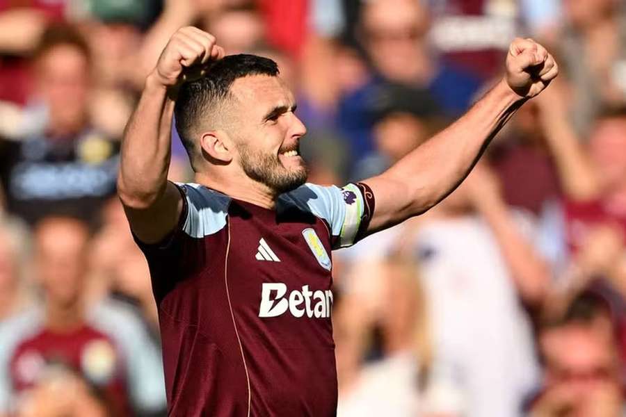 McGinn apontou o golo da reviravolta do Aston Villa