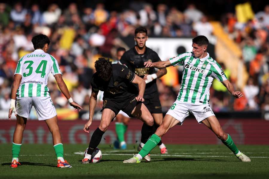 Valencia y Betis se enfrentaron en Mestalla