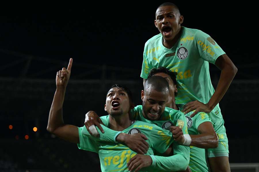 Rony tem três gols e quatro assistências nesta Libertadores