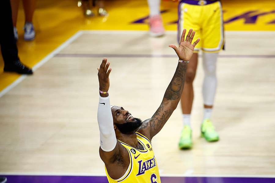 LeBron James har scoret sine NBA-point for tre forskellige hold: Cleveland Cavaliers, Miami Heat og nu Los Angeles Lakers.