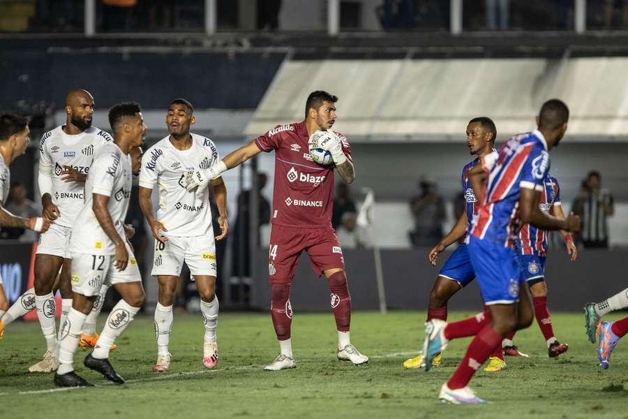 João Paulo brilhou no primeiro tempo contra o Bahia