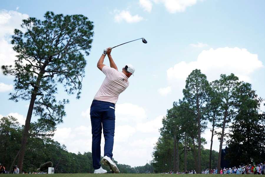 Ludvig Aberg é líder isolado do US Open