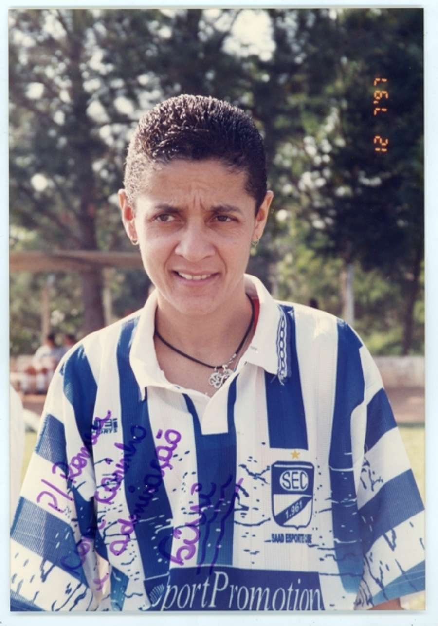 Sissi, durante sua passagem pelo time de futebol feminino do Saad Esporte Clube