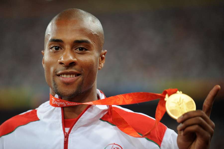 Nélson Évora com a medalha de ouro Nélson Évora com a medalha de ouro