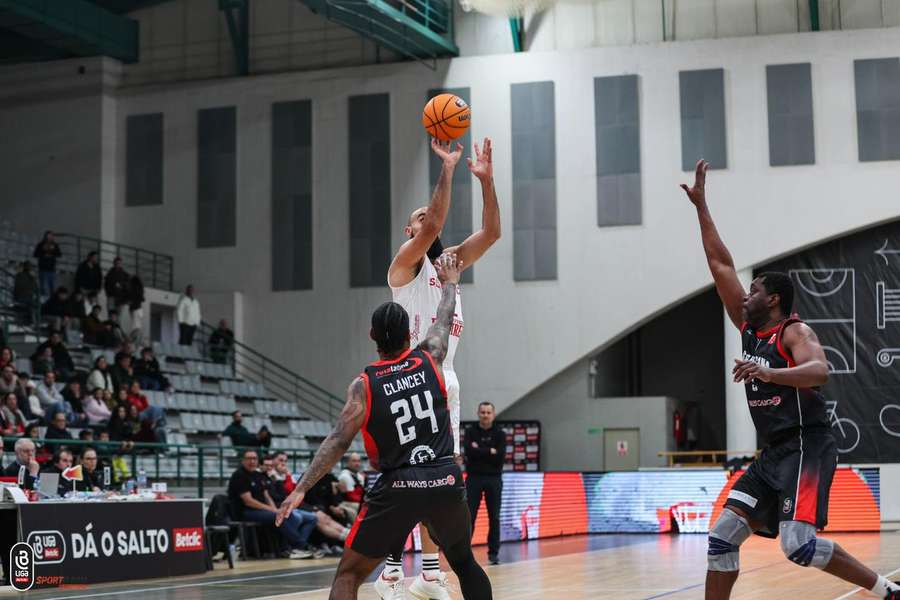 Benfica dominou Vasco da Gama Benfica dominou Vasco da Gama