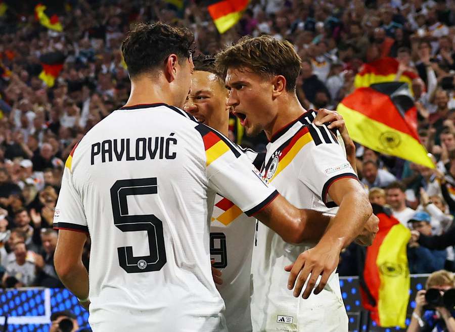 Kimmich und Pavlovic hatten gemeinsam viel Spaß Kimmich und Pavlovic hatten gemeinsam viel Spaß