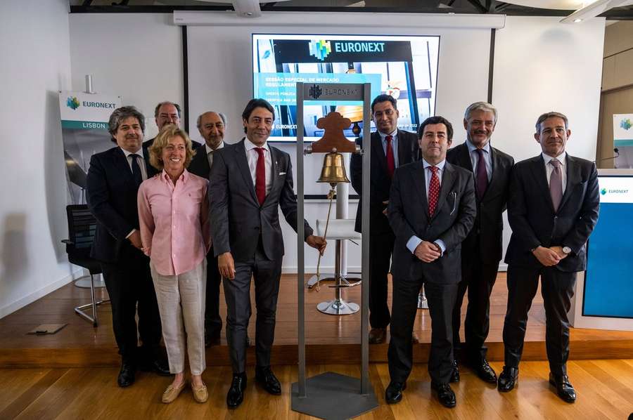 Rui Costa, presidente do Benfica, com membros da SAD do clube