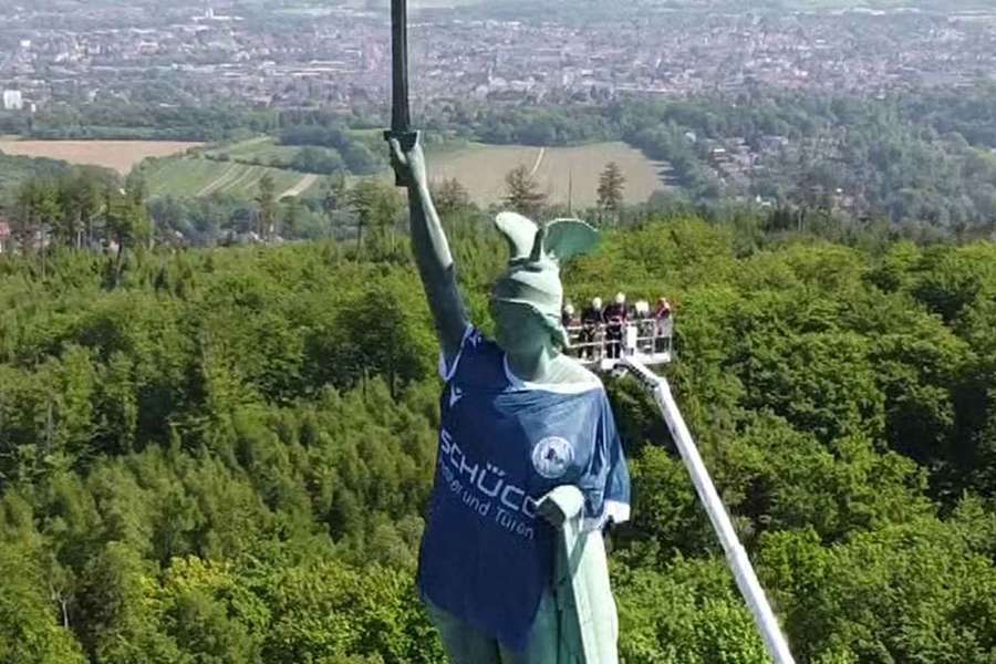 Hermannsdenkmal po raz ostatni wystąpił w barwach Arminii w 1999 roku