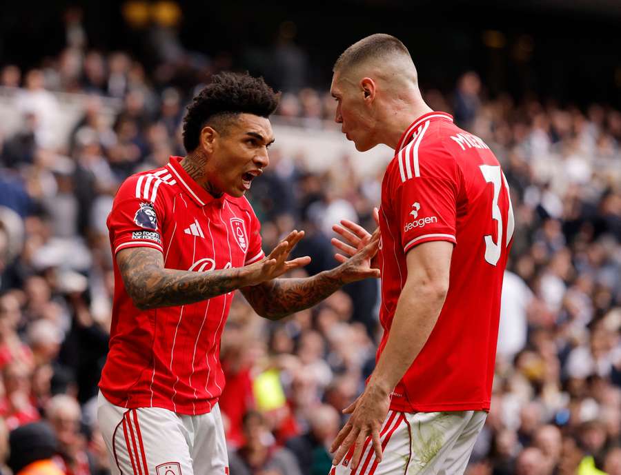 Igor Jesus abriu o caminho para a vitória do Forest sobre o Tottenham