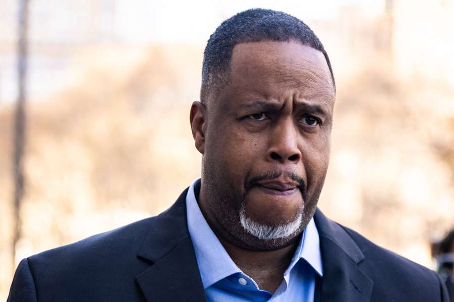 Former NBA player Damon Jones arrives at Brooklyn Federal Court 