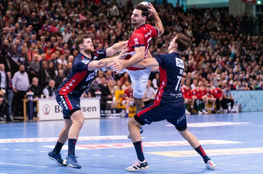 DHB-Pokal: Flensburg und Kiel souverän weiter - Hannover und Wetzlar drehen Spiele