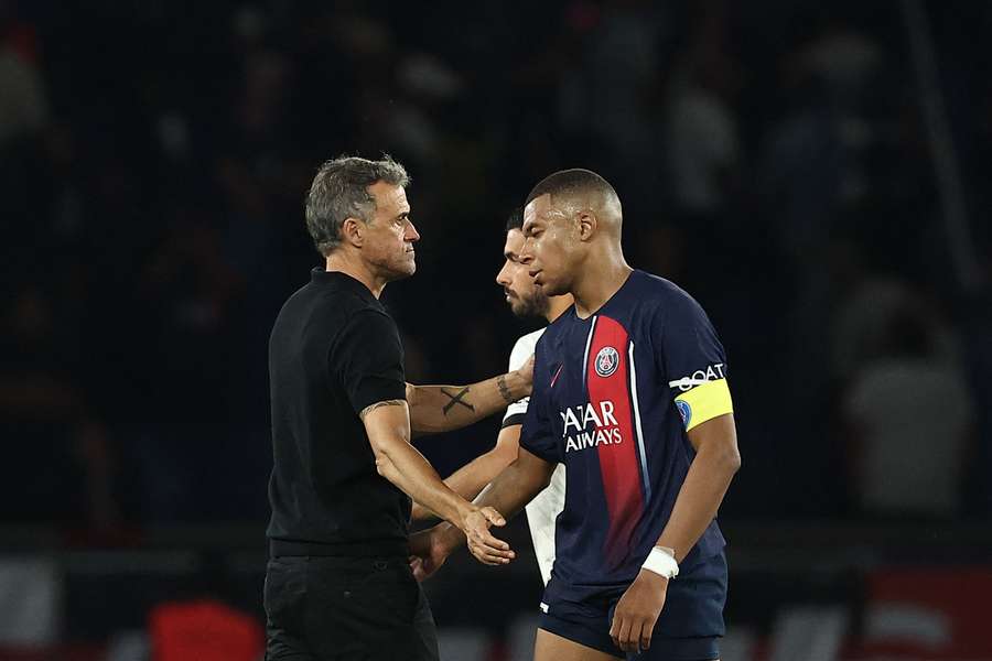 Luis Enrique met zijn sterspeler Kylian Mbappé