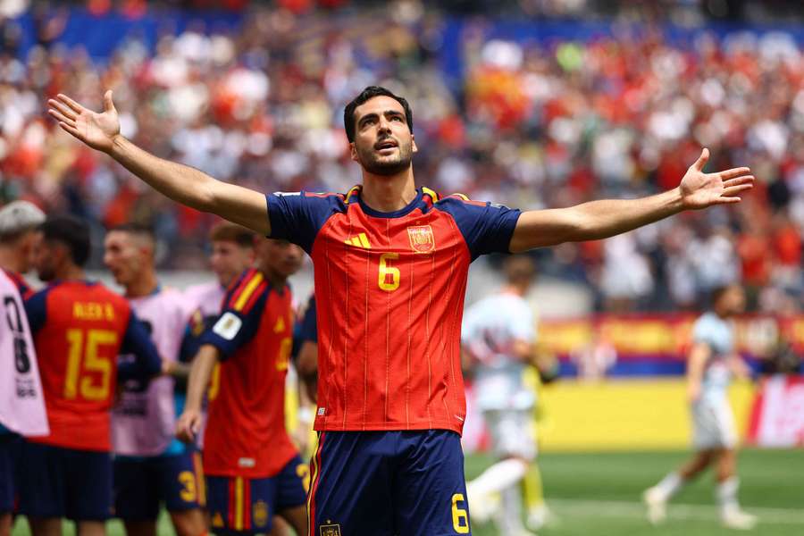 Merino esulta dopo la rete del 2-1 Merino esulta dopo la rete del 2-1