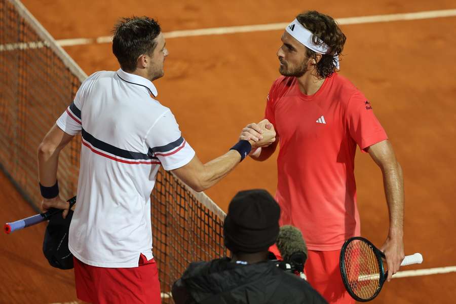 Jarry klopt Tsitsipas in kwartfinale in Rome