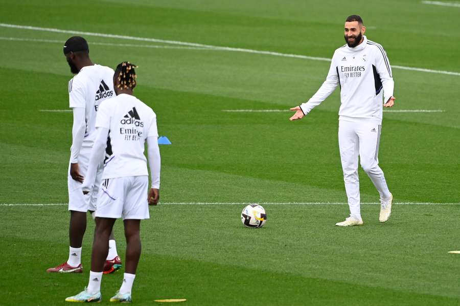 Benzema, durante el último entrenamiento previo al partido contra el Sevilla. 