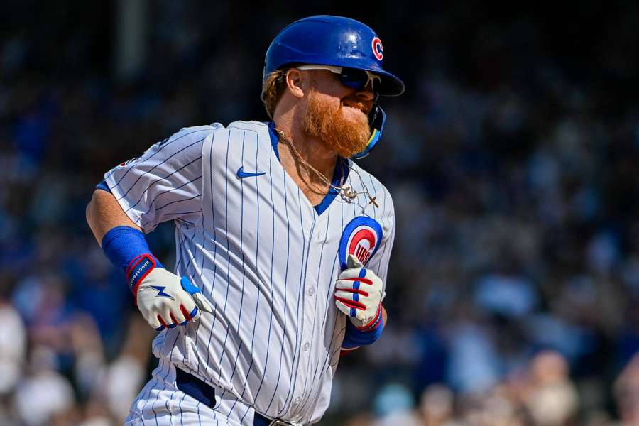 Chicago Cubs Justin Turner smiles after a walk-off home run (2025)