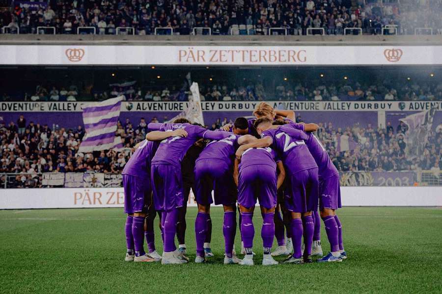 Jogadores do Anderlecht em comunhão