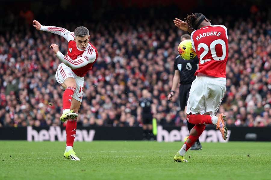 Der FC Arsenal führt derzeit die Tabelle in der Premier League an.