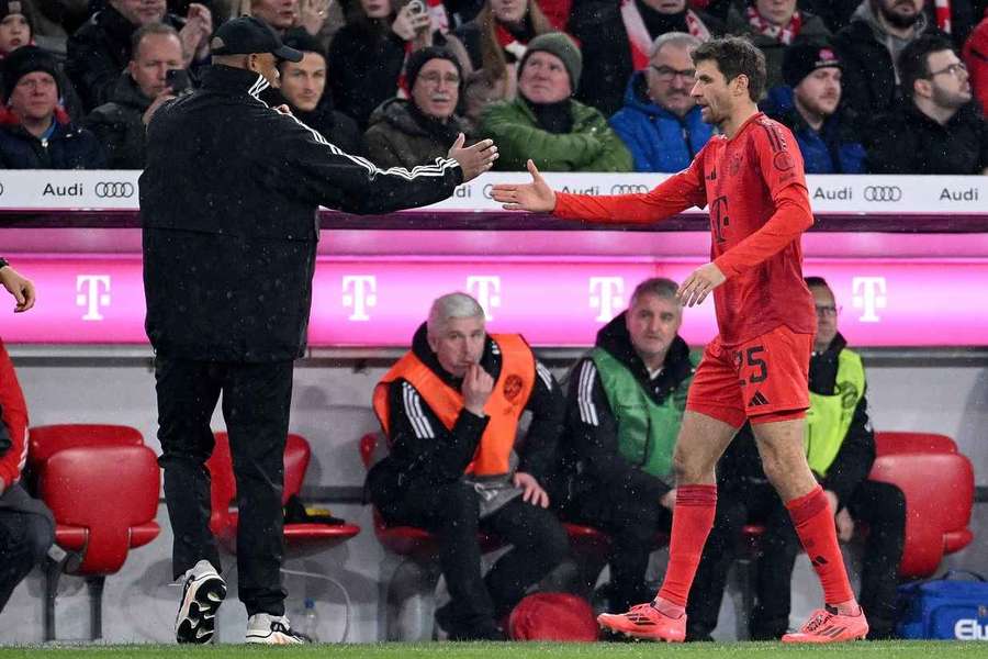 Kompany (l.) und Müller wollen am Dienstag eine Serie von drei Siegen in der Champions League starten