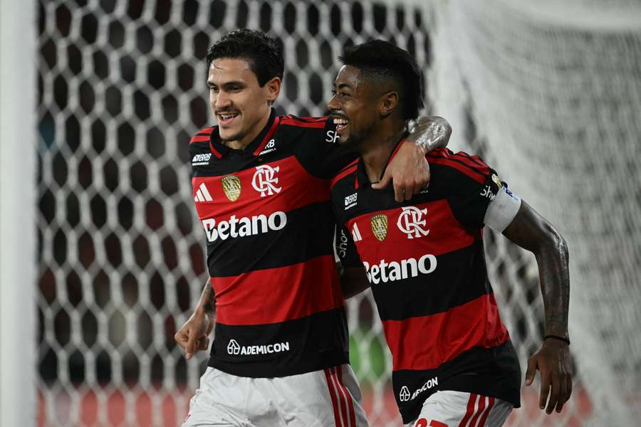 Com 28 gols cada, Pedro e Bruno Henrique tentam alcançar marca histórica de Gabigol na Libertadores Com 28 gols cada, Pedro e Bruno Henrique tentam alcançar marca histórica de Gabigol na Libertadores