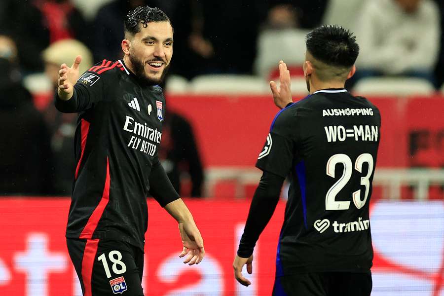 Rayan Cherki festeggia il gol segnato al Nizza