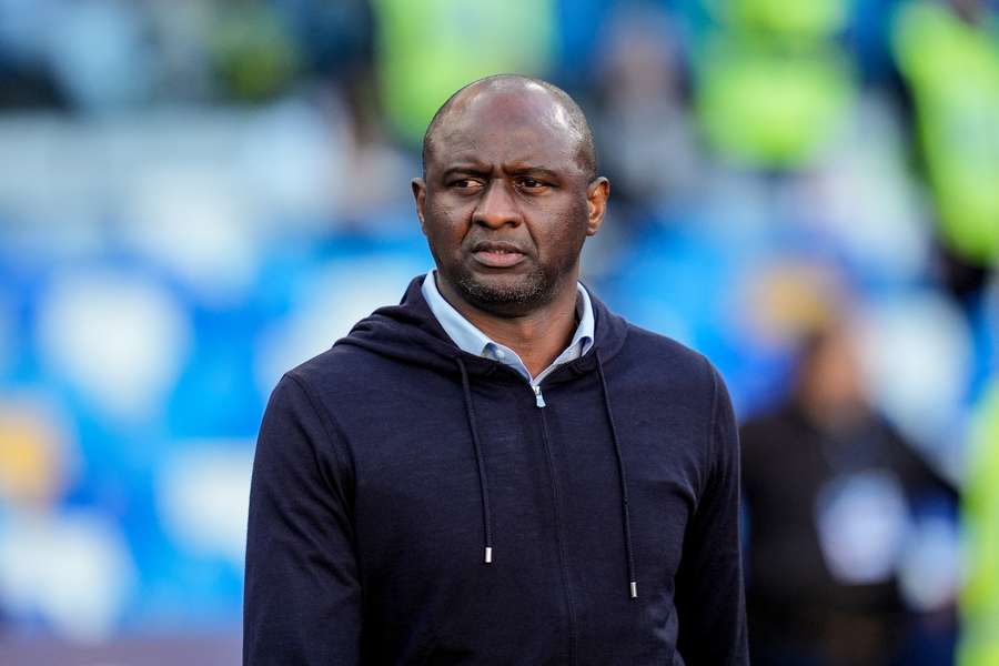 Patrick Vieira este sub presiune la Genoa