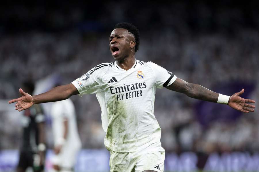 Vinicius Jr va continua alături de Real Madrid