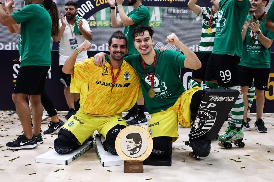 Zé Diogo com Xano Eedo, atual titular da baliza leonina Zé Diogo com Xano Eedo, atual titular da baliza leonina