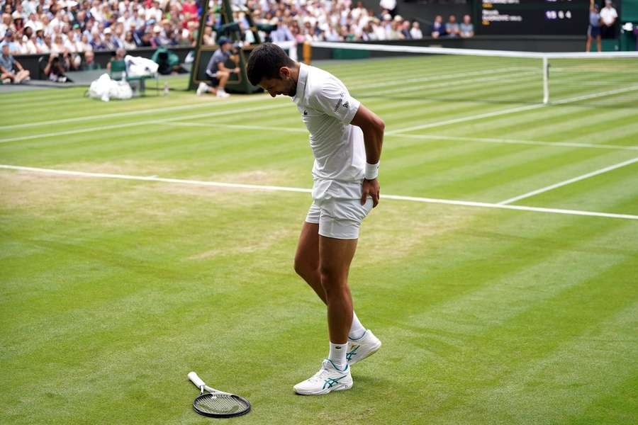 Djokovic, sancționat pentru "abuz de rachetă"