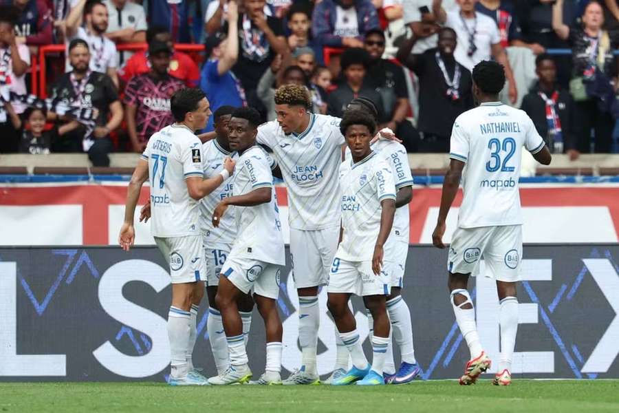 Lorient arrancou um empate no Parque dos Príncipes