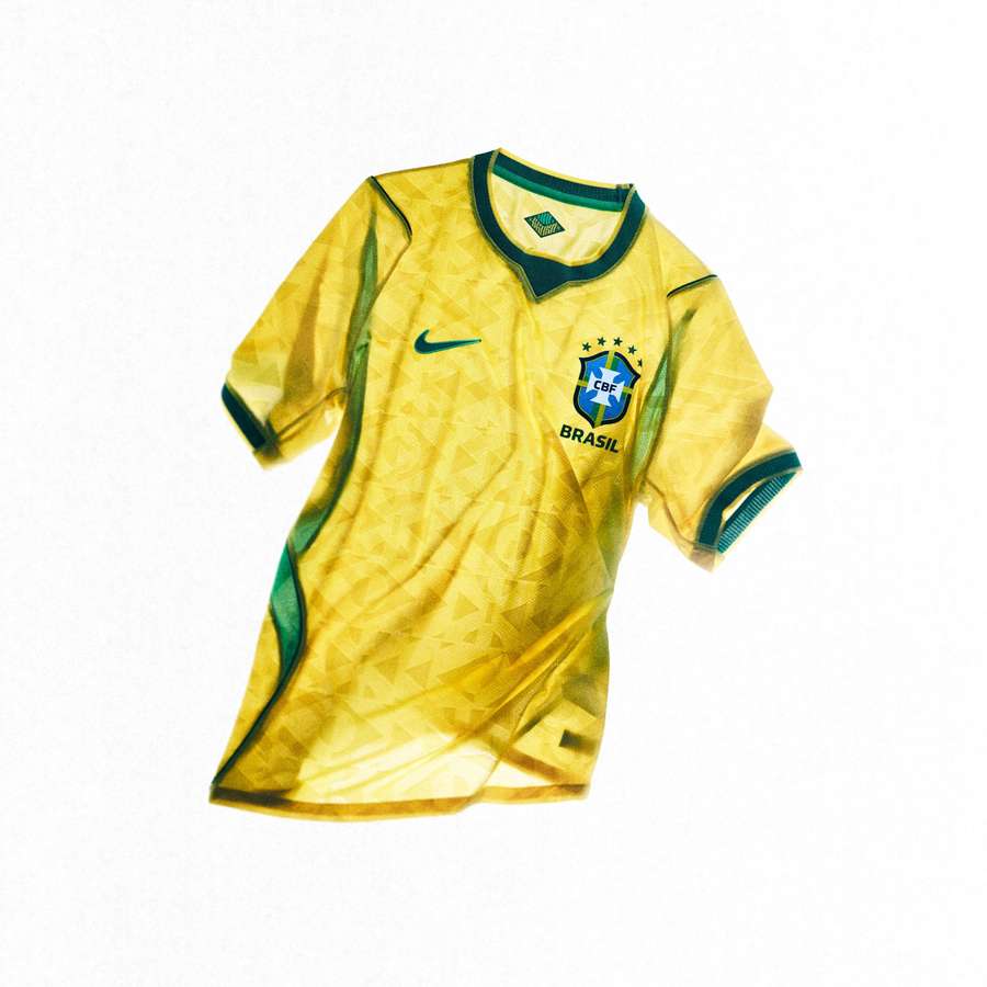 Tradicional camisa amarela da seleção pentacampeã mundial