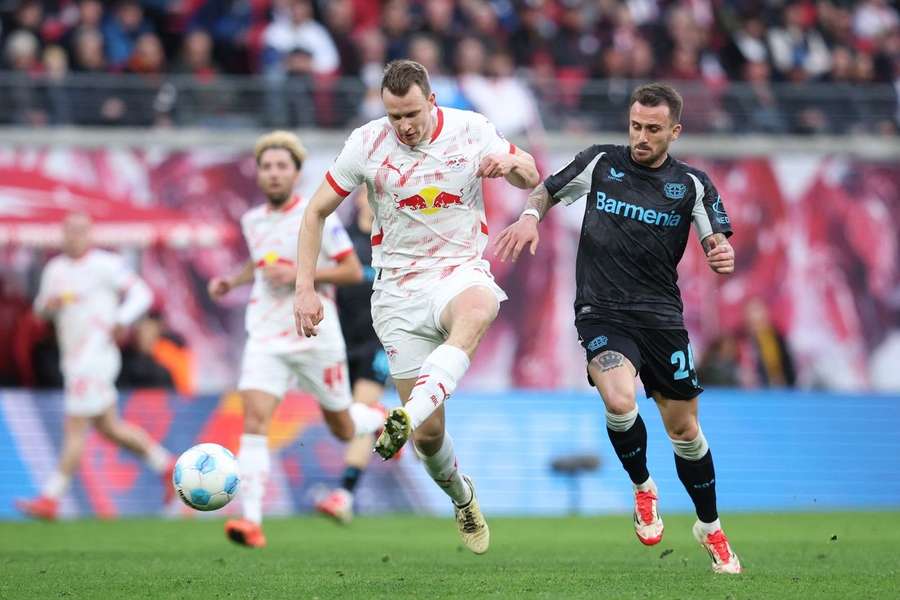 Aleix García participa y marca en el empate del Leverkusen.