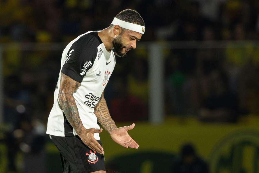 Memphis perdeu pênalti na derrota contra Mirassol ao tentar cavadinha