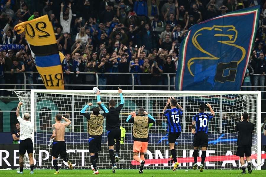 Inter vence Plzen e atira Barcelona para fora da Champions pelo segundo ano consecutivo