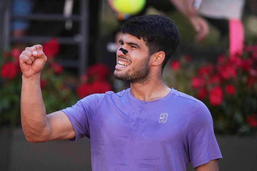 Alcaraz beats Musetti to reach Italian Open final