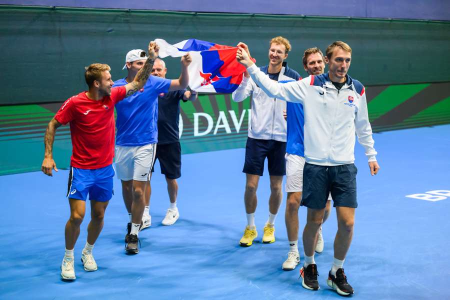 Oslavy po triumfe s Kolumbiou.