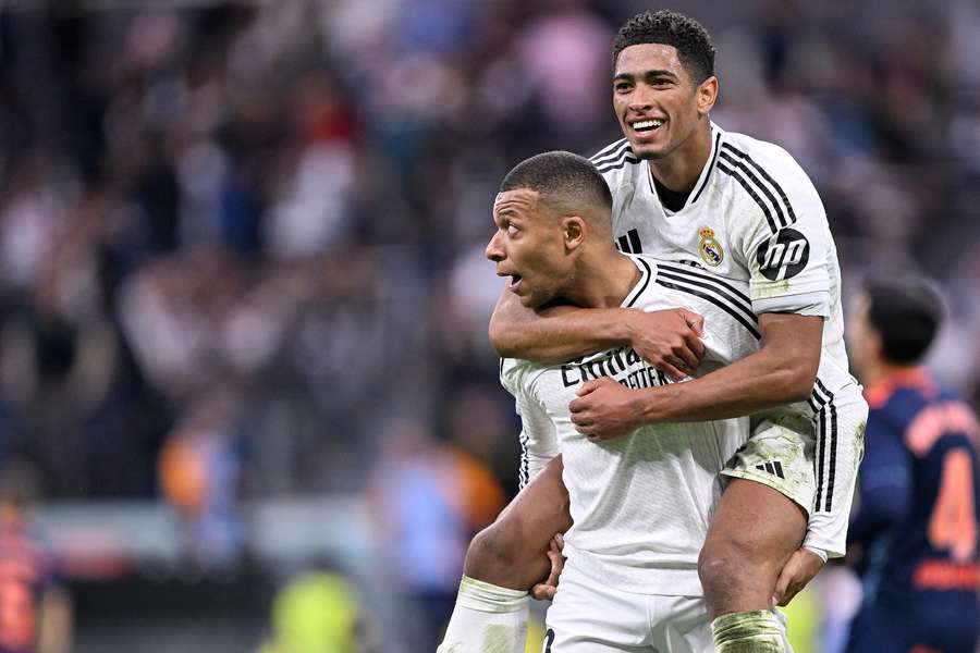 Kylian Mbappé esulta con Jude Bellingham dopo il gol contro il Celta Vigo Kylian Mbappé esulta con Jude Bellingham dopo il gol contro il Celta Vigo