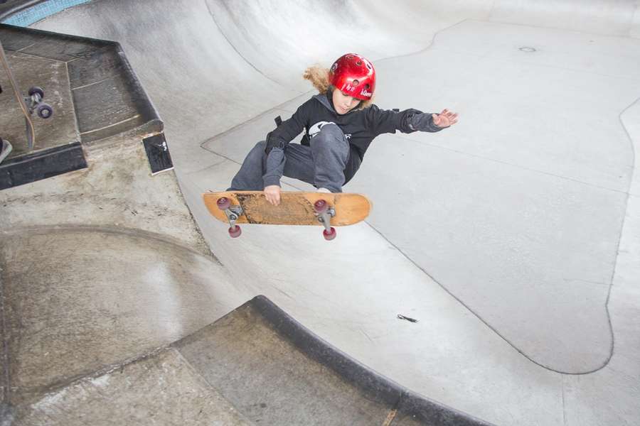 Escola de skate foca na imersão de novos interessados à modalidade olímpica