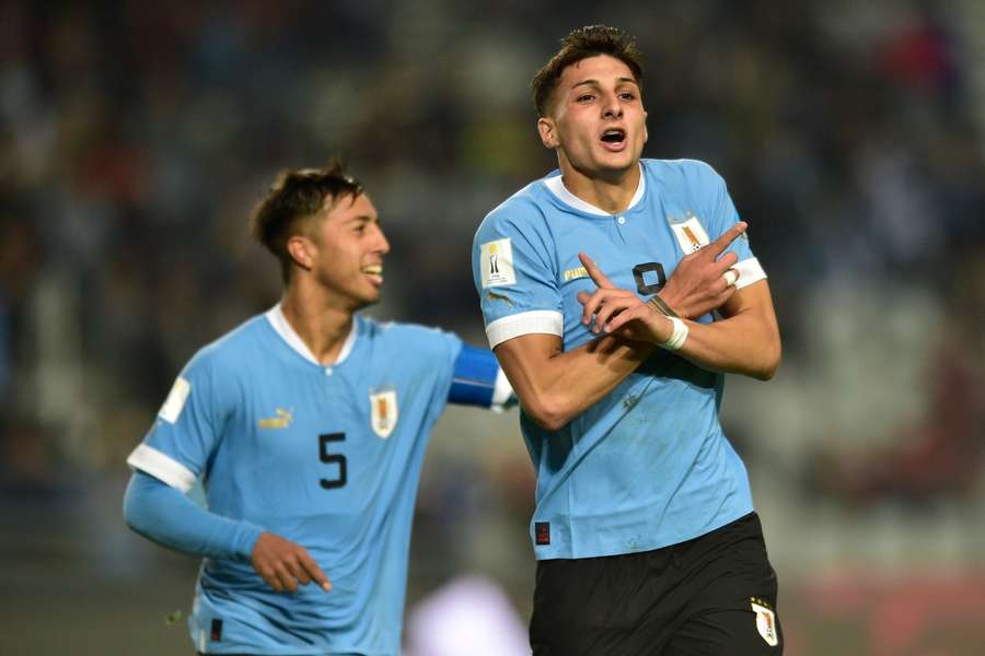 Uruguajčan Ferrari sa raduje z gólu v sieti irackého brankára Hassana. 