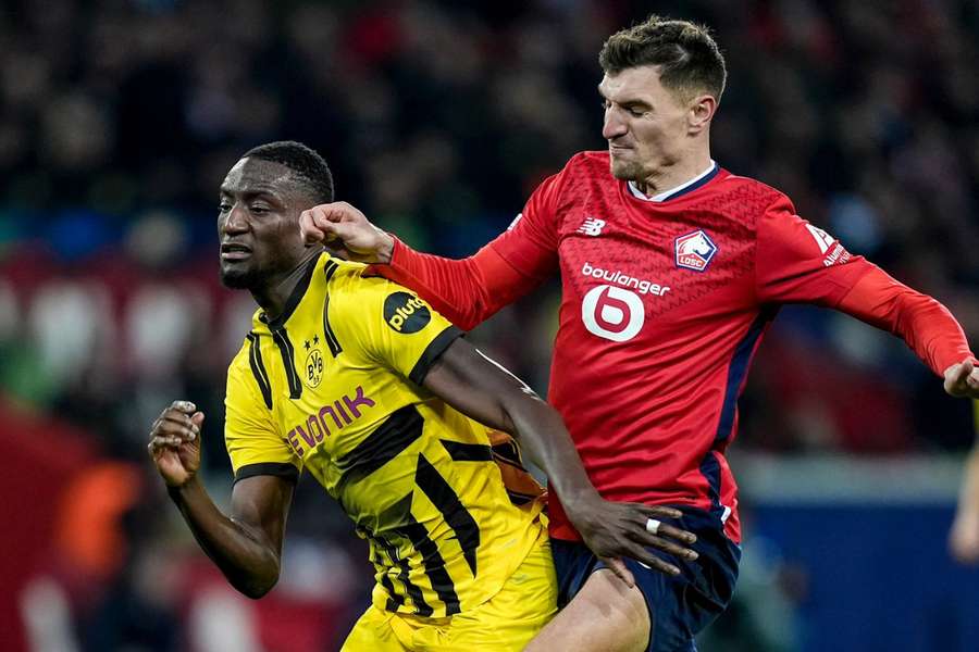 Guirassy iguala ídolo do Liverpool na Champions