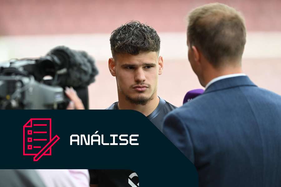 Milos Kerkez já assinou pelo Liverpool