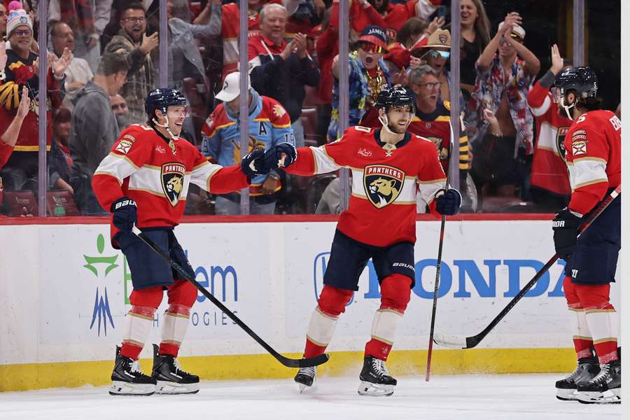 Broniący tytułu Panthers wracają do formy i kontynuują serię zwycięstw