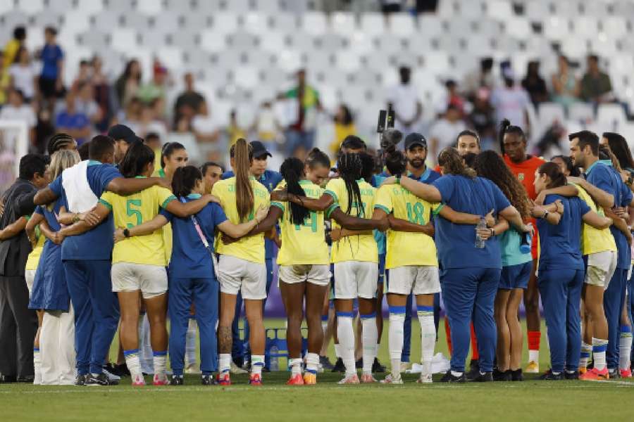 Seleção Brasileira feminina de futebol entra em campo neste sábado (10), contra os Estados Unidos 